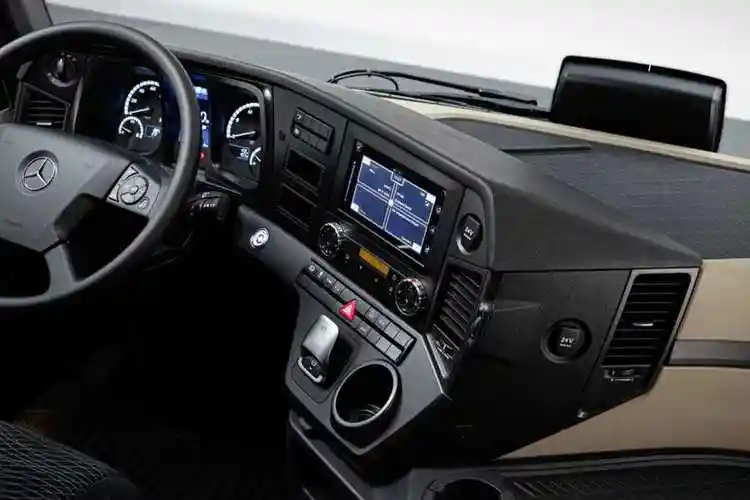 售价更低性能依然强大为中国市场打造奔驰新款阿克托斯f详解