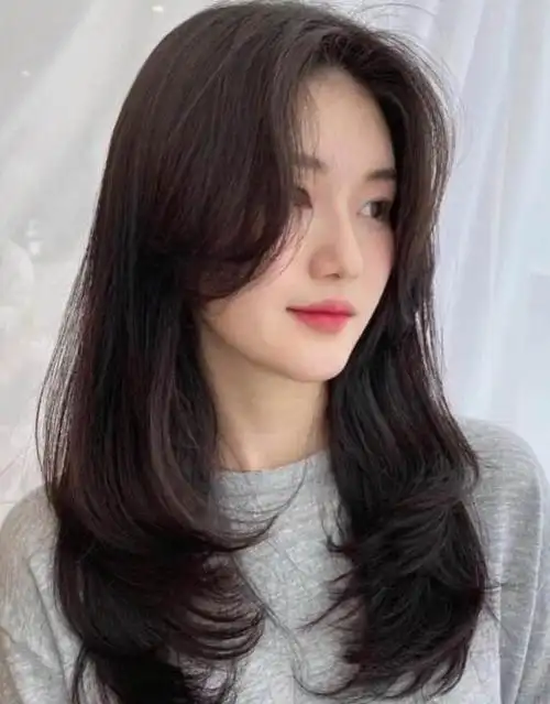 女生2022烫发发型中长发性感又撩人烫发发型