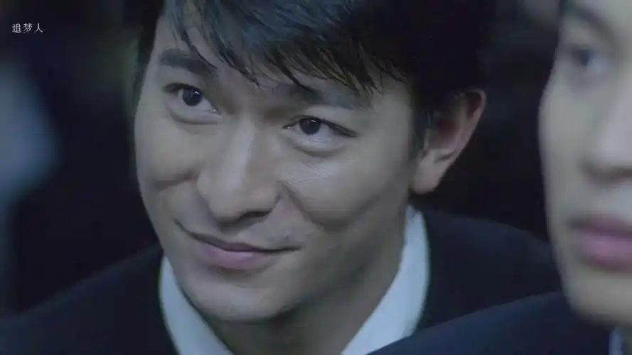 一口气看完《龙在边缘》刘德华经典黑帮电影:华仔演技炸裂 诠释不一样