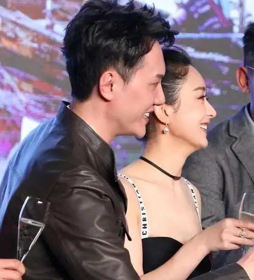 离婚3年再看赵丽颖和冯绍峰的较量发现魔高一尺道高一丈