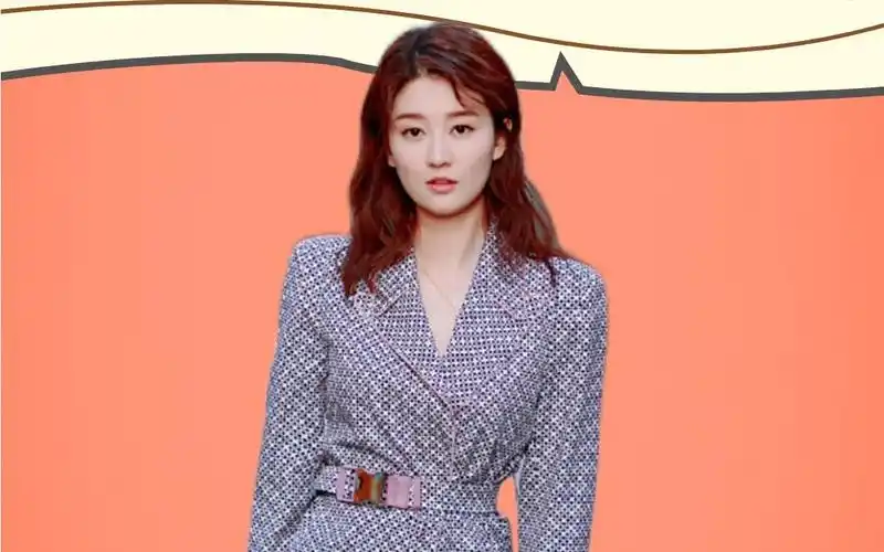 "豪门千金"乔欣,住3亿豪宅穿10万睡衣,家庭背景到底有多牛?