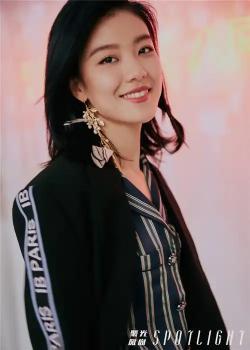 在刚收官的电视剧《如若巴黎不快乐》中,雅玫搭档实力演员张翰,饰演为