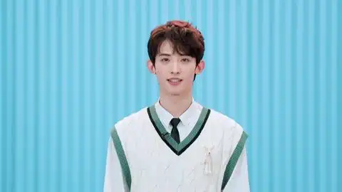 《青春有你3》自我介绍:常华森温暖读诗 在线发出小卖部邀请