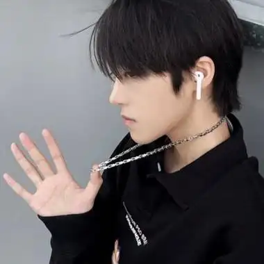 很好看的超酷高冷范很帅气的男头 真人男生头像真人又很高冷_男生头像