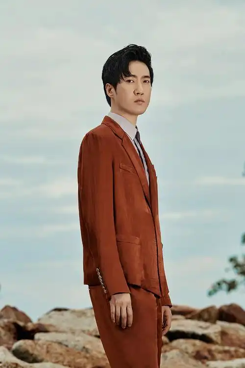 常远台上高调台下低调