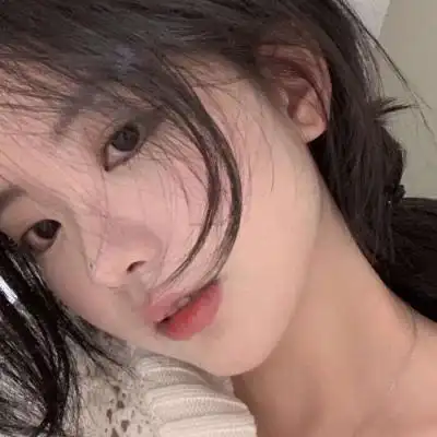 软锦:真人女生自拍头像