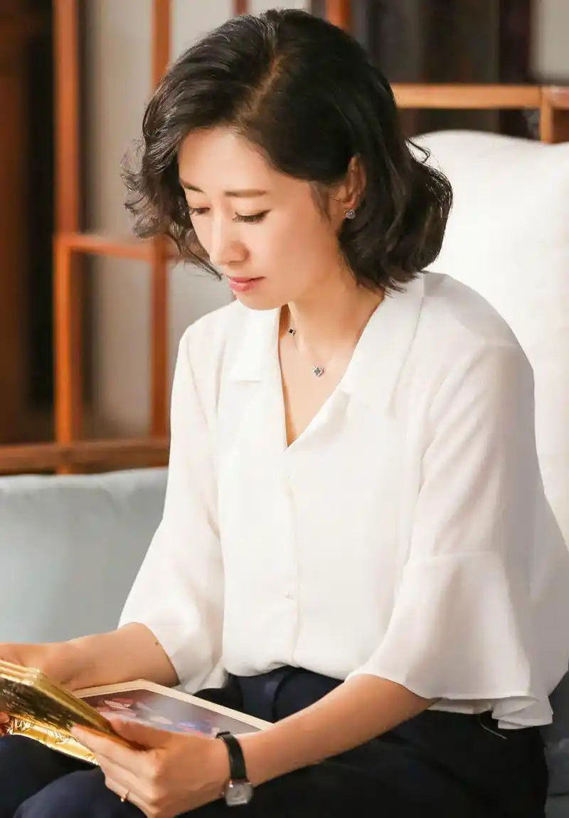 刘敏涛自曝离婚后前夫从未看望过女儿:家庭解体后,如何做才恰当