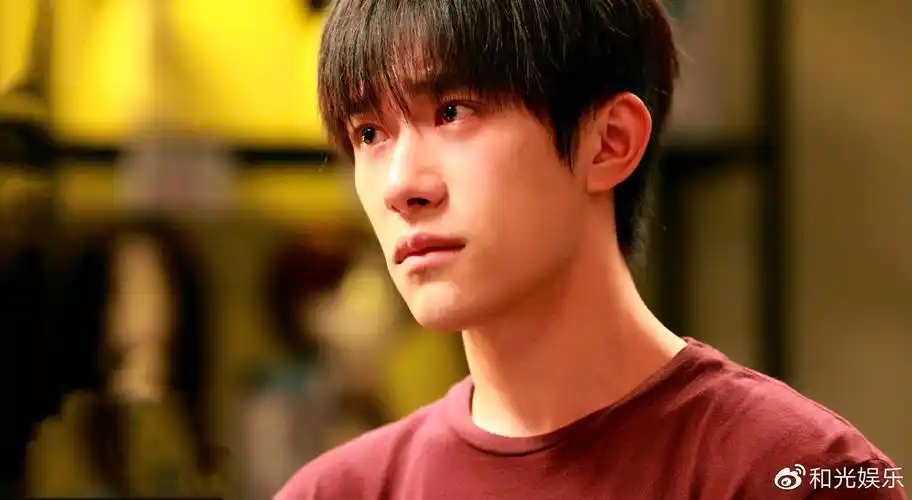 小红花入围电影频道易烊千玺剖析角色性格脆弱又敏感