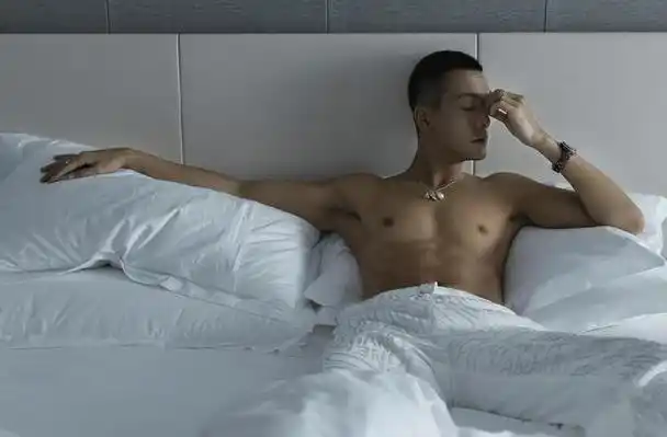 回顾天生一张演员脸这些男星又痞又帅不愧是行走的荷尔蒙