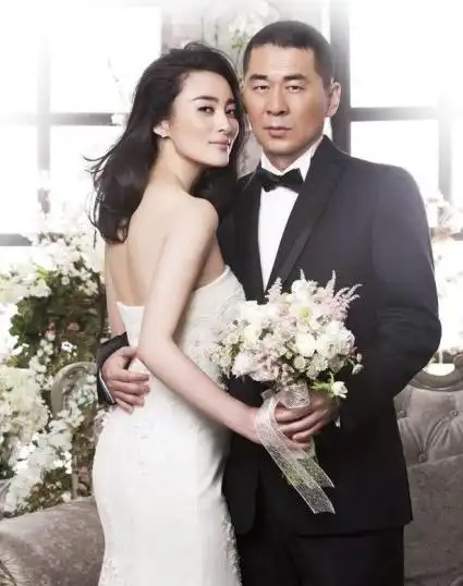 蒋勤勤结婚八年再拍婚纱照 丈夫陈建斌三段情史被扒