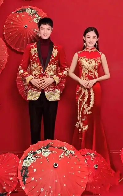 赵丽颖冯绍峰婚纱照被疯传?两人穿红色喜服,网友无法淡定_婚礼