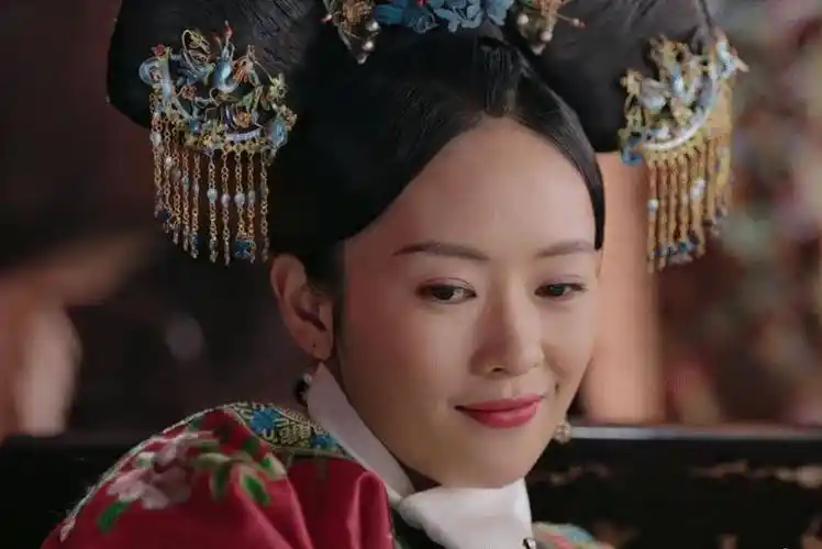 童瑶就是这样,拥有出色颜值和优秀演技的她,本是前途一片光明,但却在