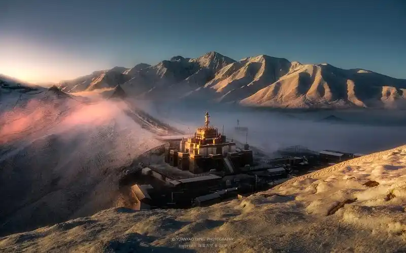 青藏雄关拉脊山