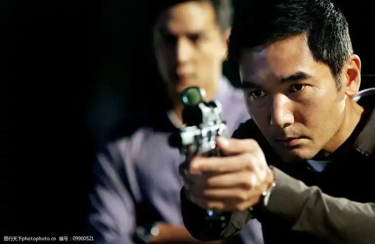 枪王之王吴彦祖方中信图片