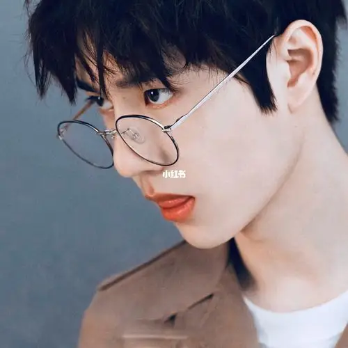 王一博这组头像也太好看了吧