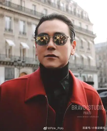 彭于晏精致油头 红紫撞色造型,摩登前卫,背头凸显沉稳大气