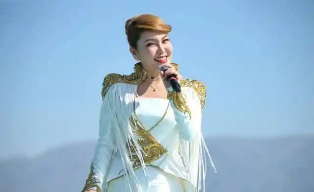 内蒙古之花乌兰图雅,将歌声唱出草原,却留不住心上人_汉子_首歌_生活