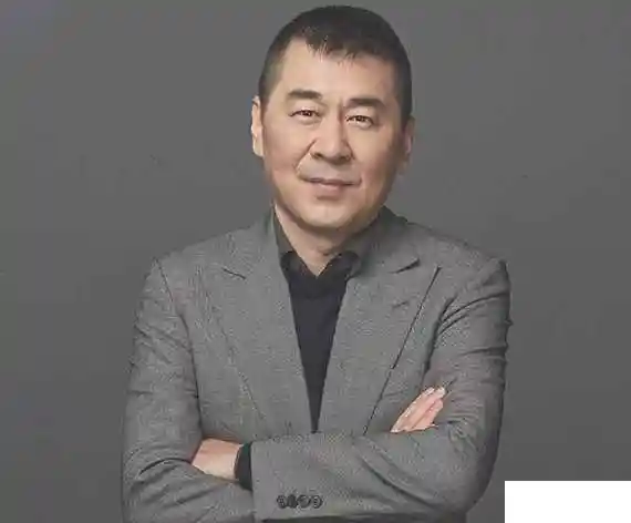 陈建斌,北京海华阳光影视旗下男演员兼导演,身高178厘米,1970年6月27