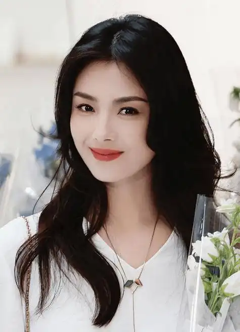 44岁的刘涛成功逆袭成18岁度过了18岁生日._活动_气质_网友