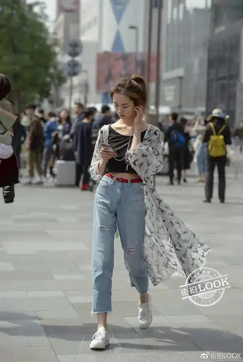 街拍look御姐是什么姿势