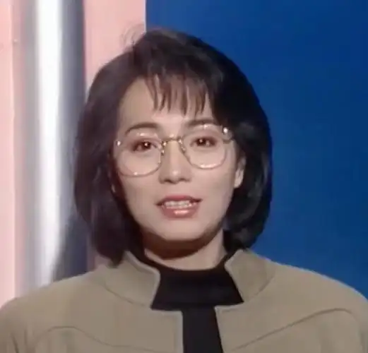 苑琼丹年轻时的照片("丑女"也能嫁豪门) - 帮企客