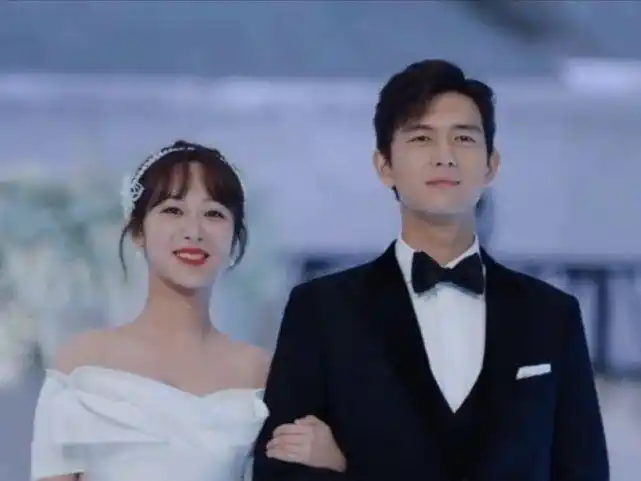 亲爱的遗憾被弥补杨紫婚纱李现西服还原佟年韩商言大婚
