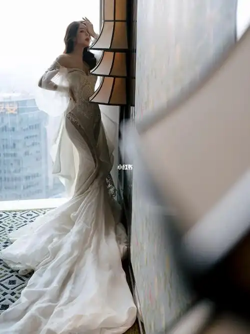 吉娜这套婚纱拍出来身材简直绝绝子!