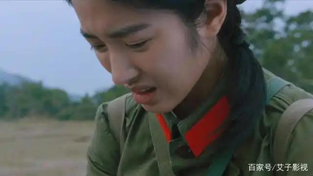 杨采钰饰演的丁丁.