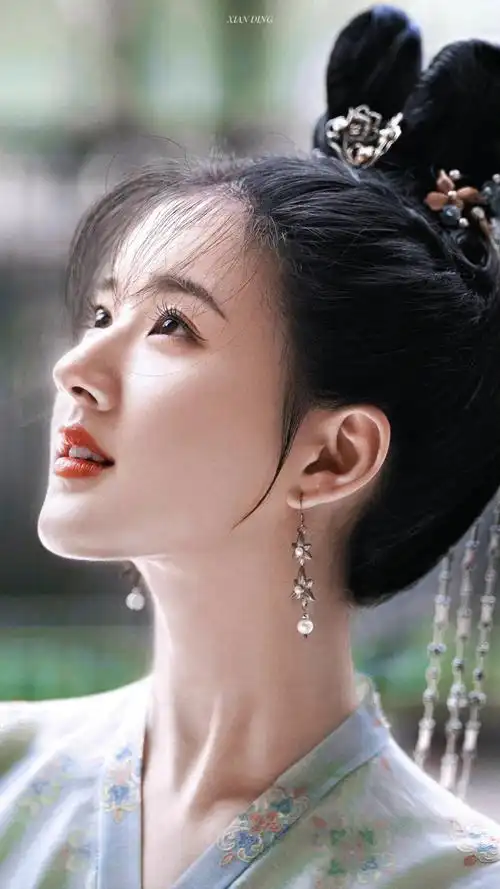 乐嫣的妆造是目前为止露思的角色中我最喜欢的,露思的演技也在长歌行