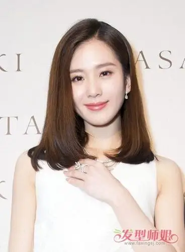 女生精剪过肩直发百变风任你挑 修颜显气质度妹纸中长发