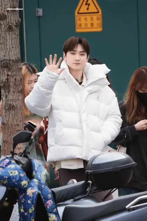 汪苏泷实体专辑21世纪罗曼史