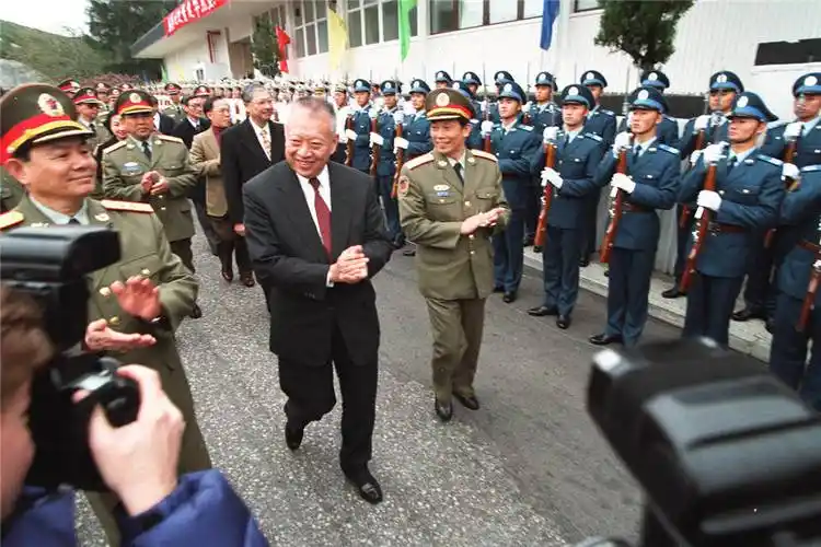 越战老兵熊自仁香港回归前3年任驻港部队首任政委创下两大纪录