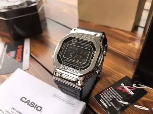 今天跟大家分享的好物是卡西欧gmw-b5000