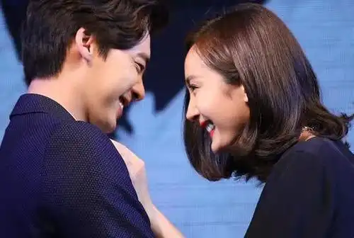 杨幂魏大勋恋情实锤来了自上过一档综艺后互动不断秀恩爱详情始末曝光