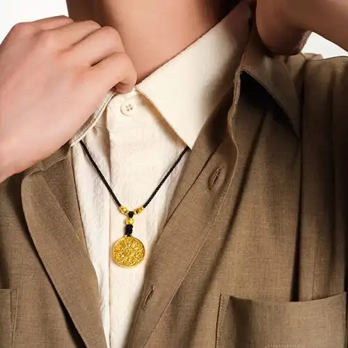 周大福传承藏蕴传承足金黄金吊坠寓意顺意莲连计价工费2080元f226541