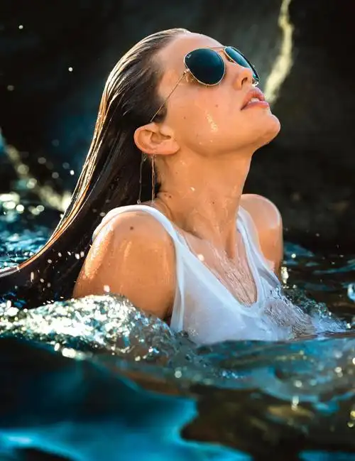 美国模特艾米丽迪多纳透emilydidonato性感泳装写真