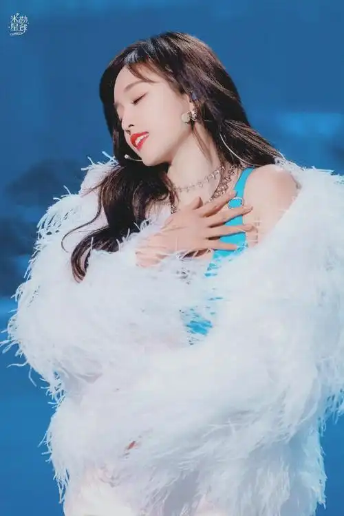 吴宣仪超话#吴宣仪#  没睡觉看点好东西