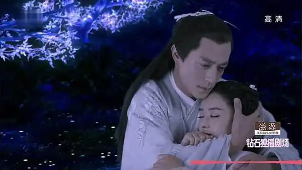 白子画什么时候爱上花千骨的 第一次认爱竟是在墟洞中