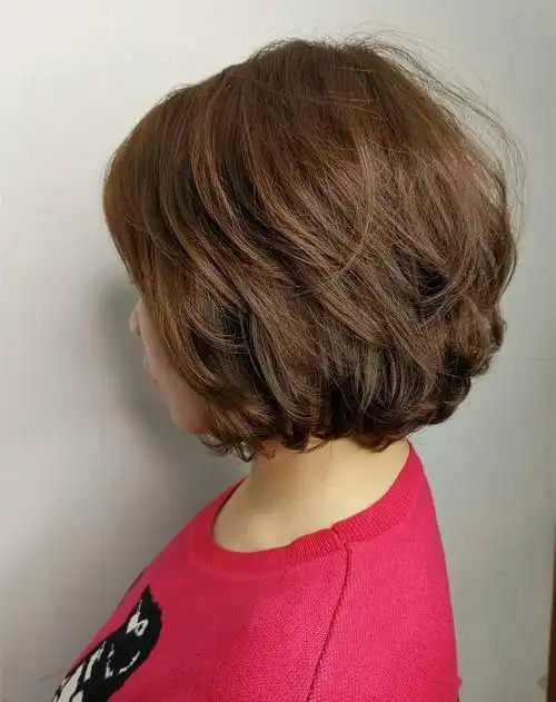 中老年女性发型怎么剪?不妨先看看这10几款,蓬松时尚显气质_短发