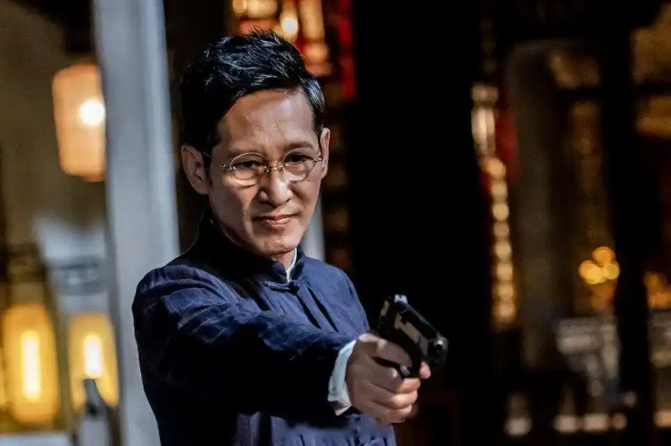 破冰行动#  剧中的反派角色林耀东,是由实力派演员王劲松扮演,他捅眄