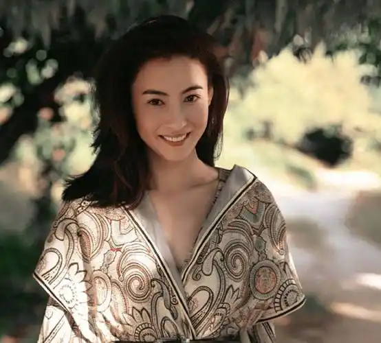 香港知名女星张柏芝被曝怀四胎,孩子父亲身份成谜_网友_谢霆锋_儿子