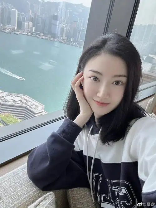 景甜最新自拍照