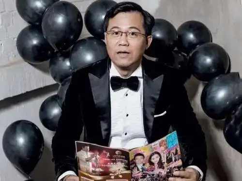 中国第一狗仔卓伟(娱乐圈第一狗仔卓伟的上位史)