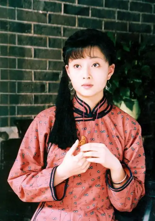 43岁殷桃频因颜值上热搜:出道20年16部经典作品,最绝的是演技 第6张