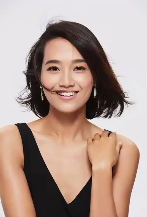 从"浙江台柱"到二线女演员,一句"骚凹瑞",被网友怼出主持界