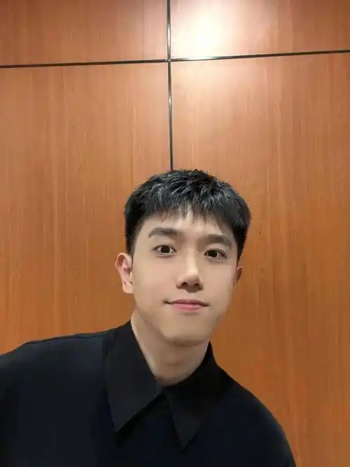 长脸的男生可以尝试这9款男生发型