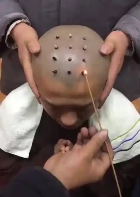 出家人要剃光头,成为佛教徒.