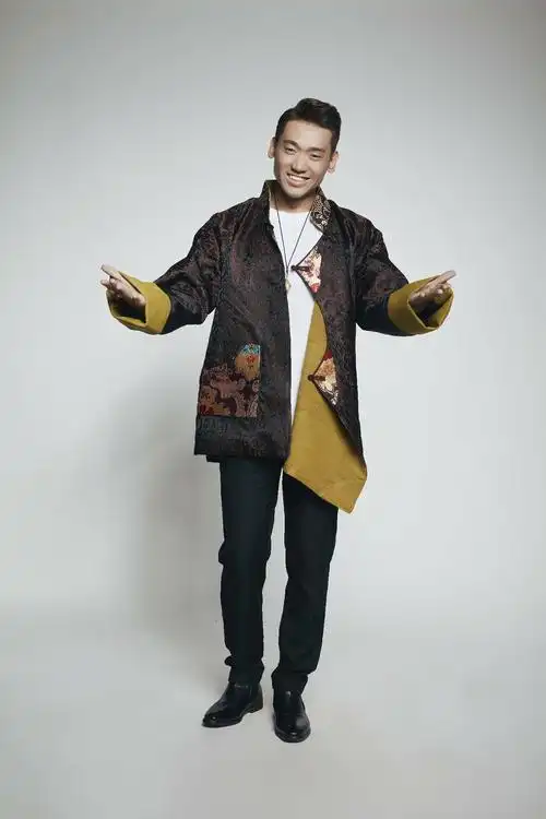 天籁歌者扎西平措新歌大地上线实力作品获专业奖项认可