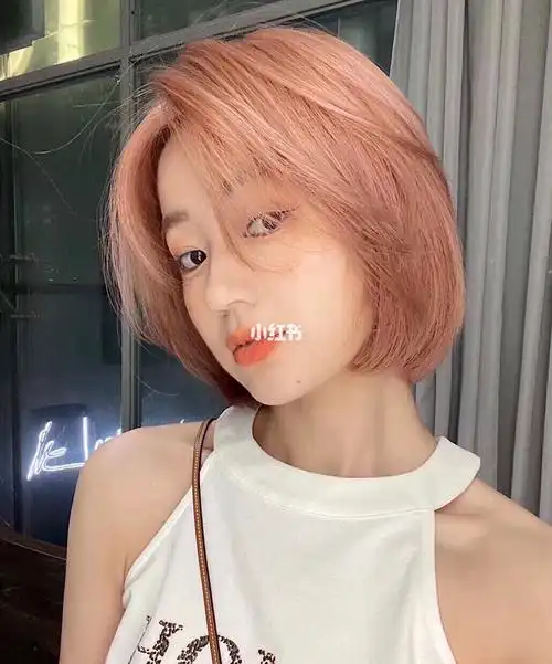 粉色短发