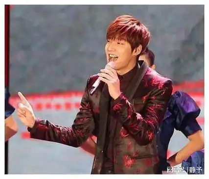 例如,李敏镐,唯一一个上过中国春晚的韩国人.